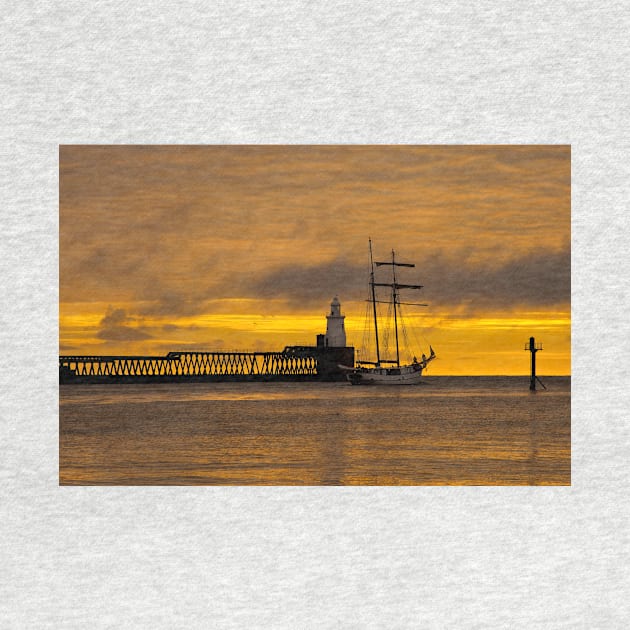 The Flying Dutchman leaving the Port of Blyth by Violaman